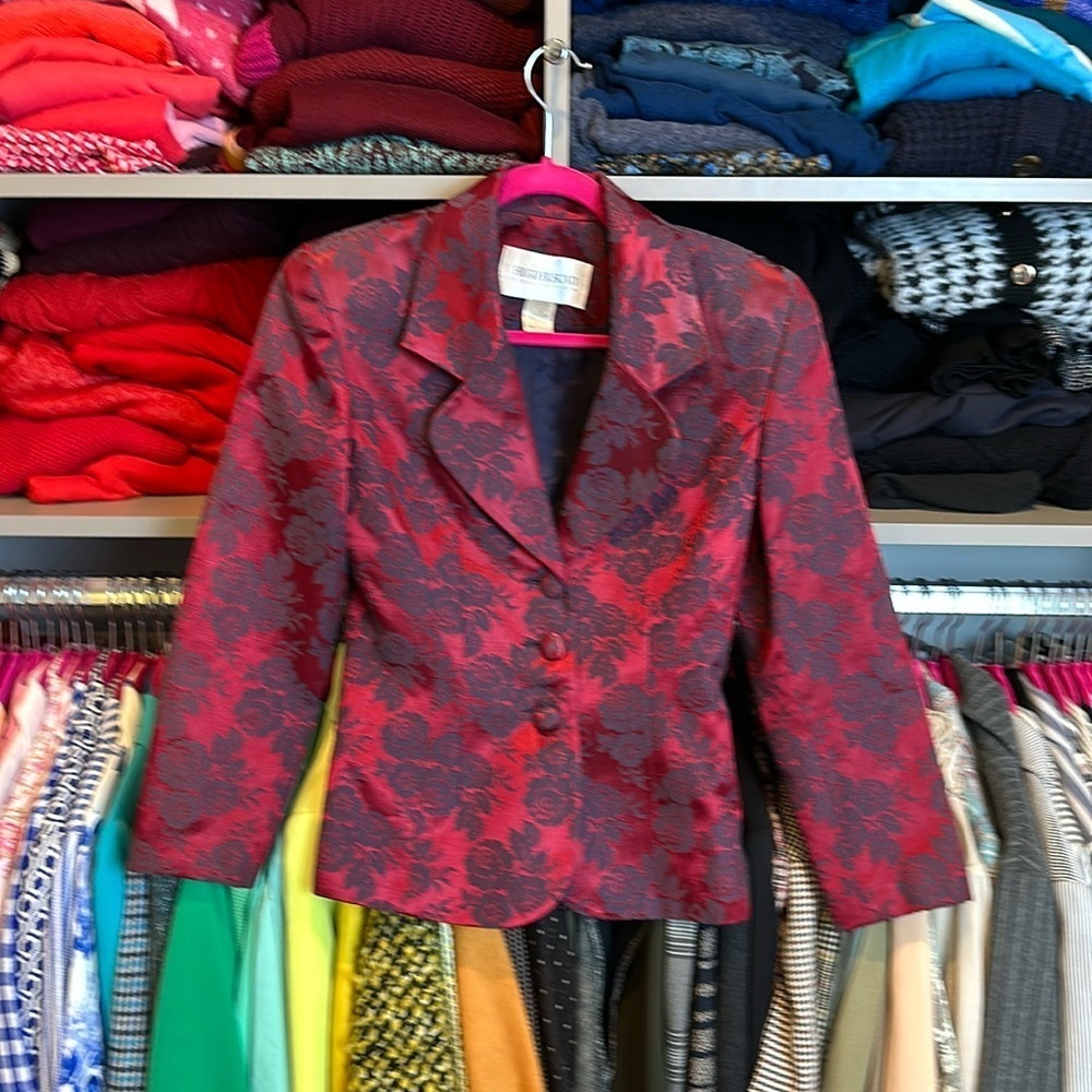 Hugo Buscati Collection red with gray flowers blazer size 2